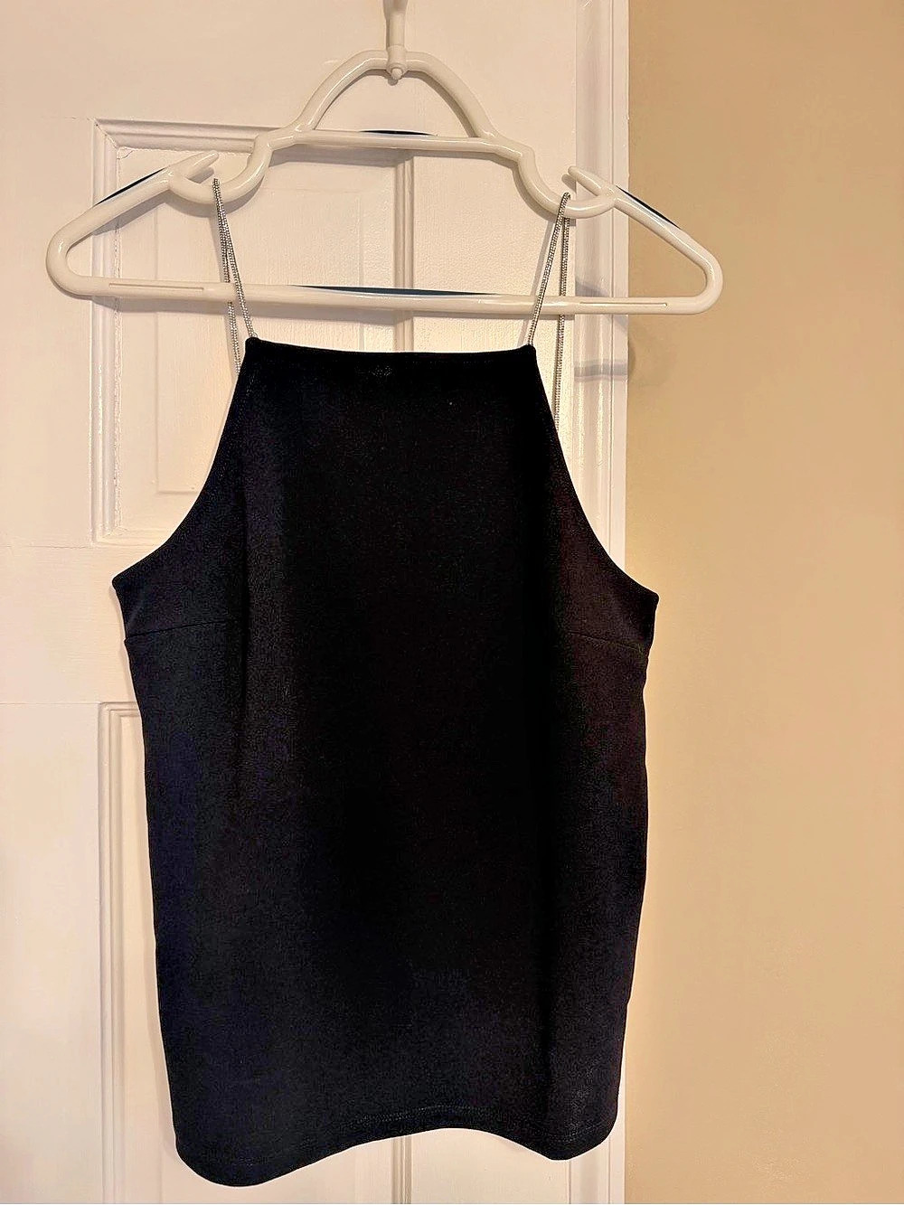 H&Medium Rhinestone-Strap Top Black Camisole
